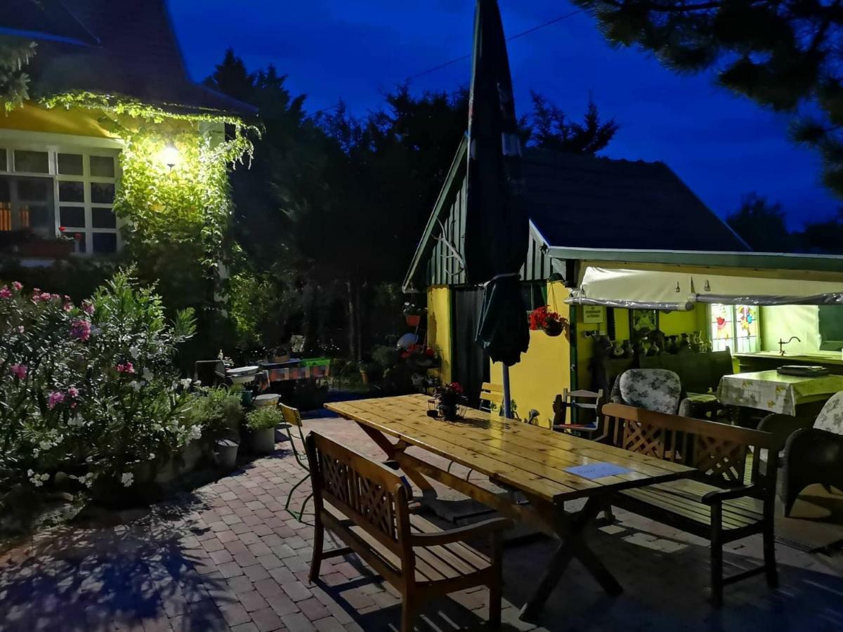 Villa-Magdi Vendeghaz Révfülöp Eksteriør billede